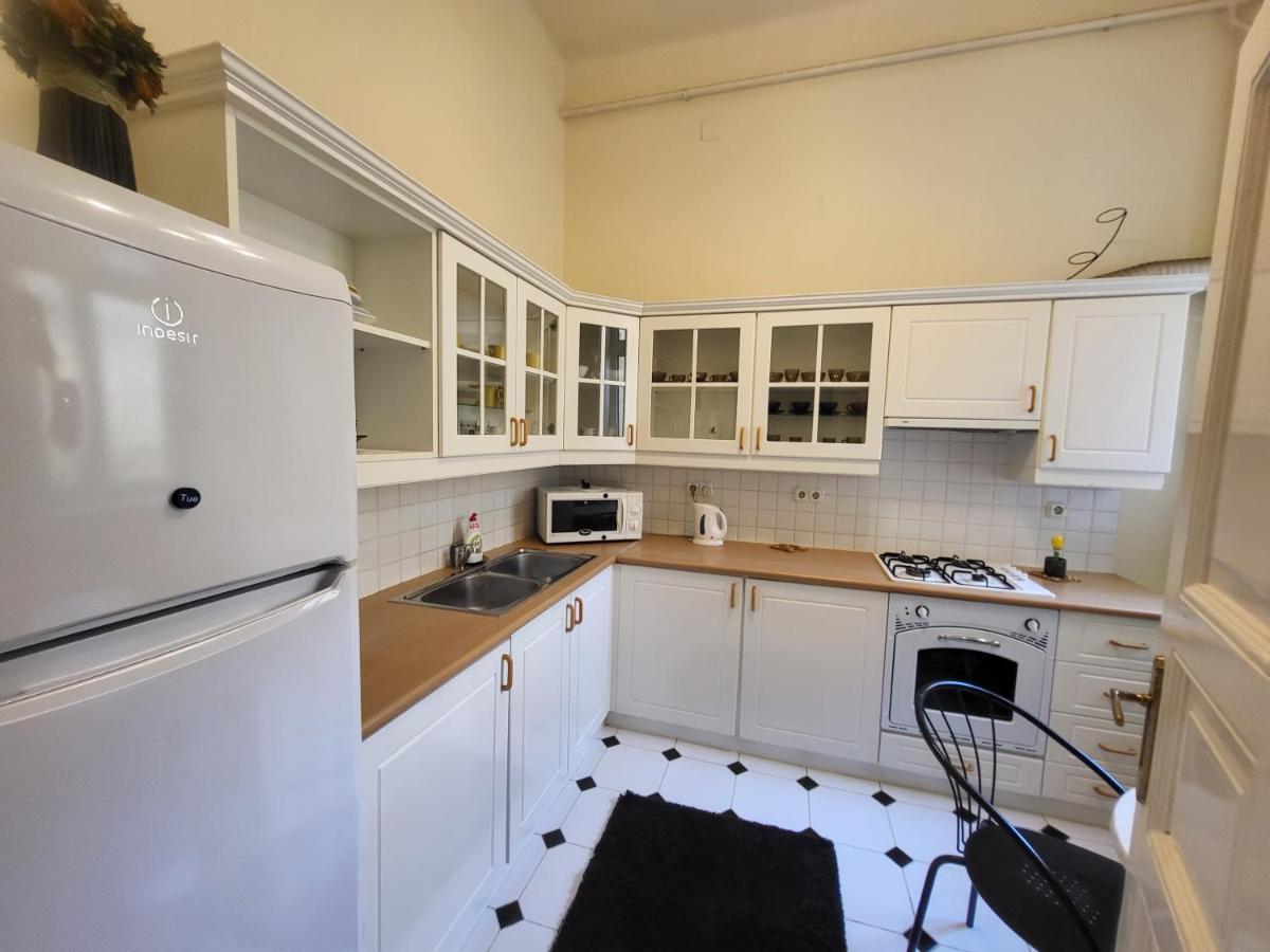 Elena Apartamento