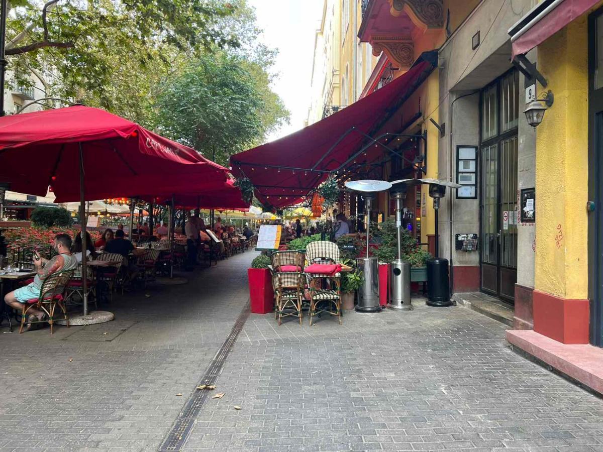 Elena Budapest
