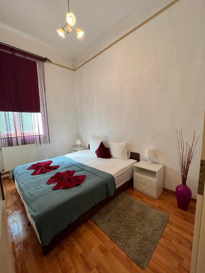 Elena Apartment *